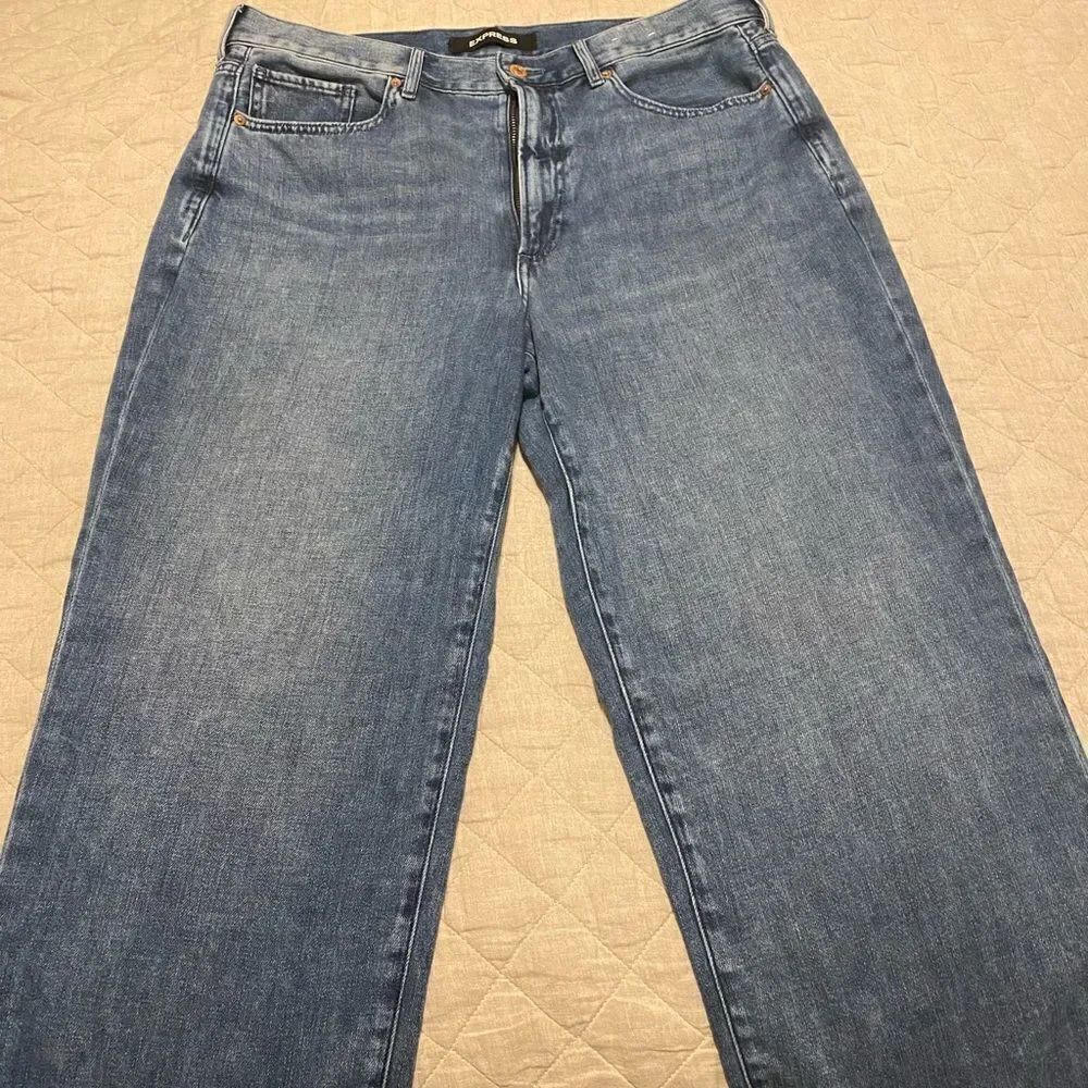 💼Like New Womens Express Original Wide Leg Cropped Jeans. - Picture 5 of 8